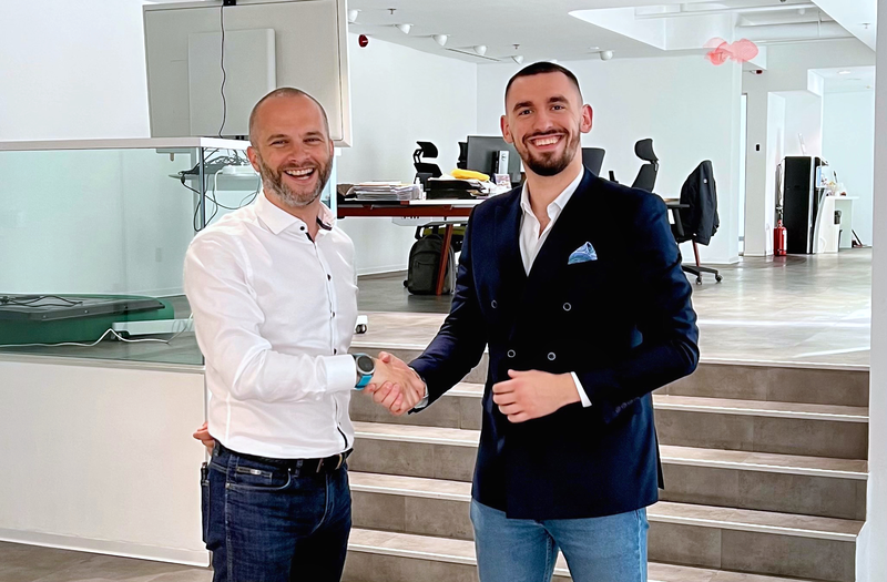 Mihai Chintbrauner, Head of Sales and Projects at Morphoza and Vasyl Bulyna, Chief Business Officer at Spaceti.
